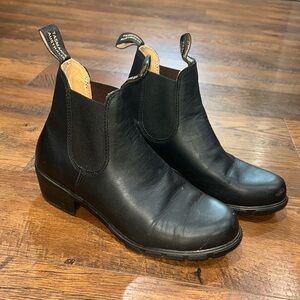 Blundstone 1671 Black Leather Heeled Boot